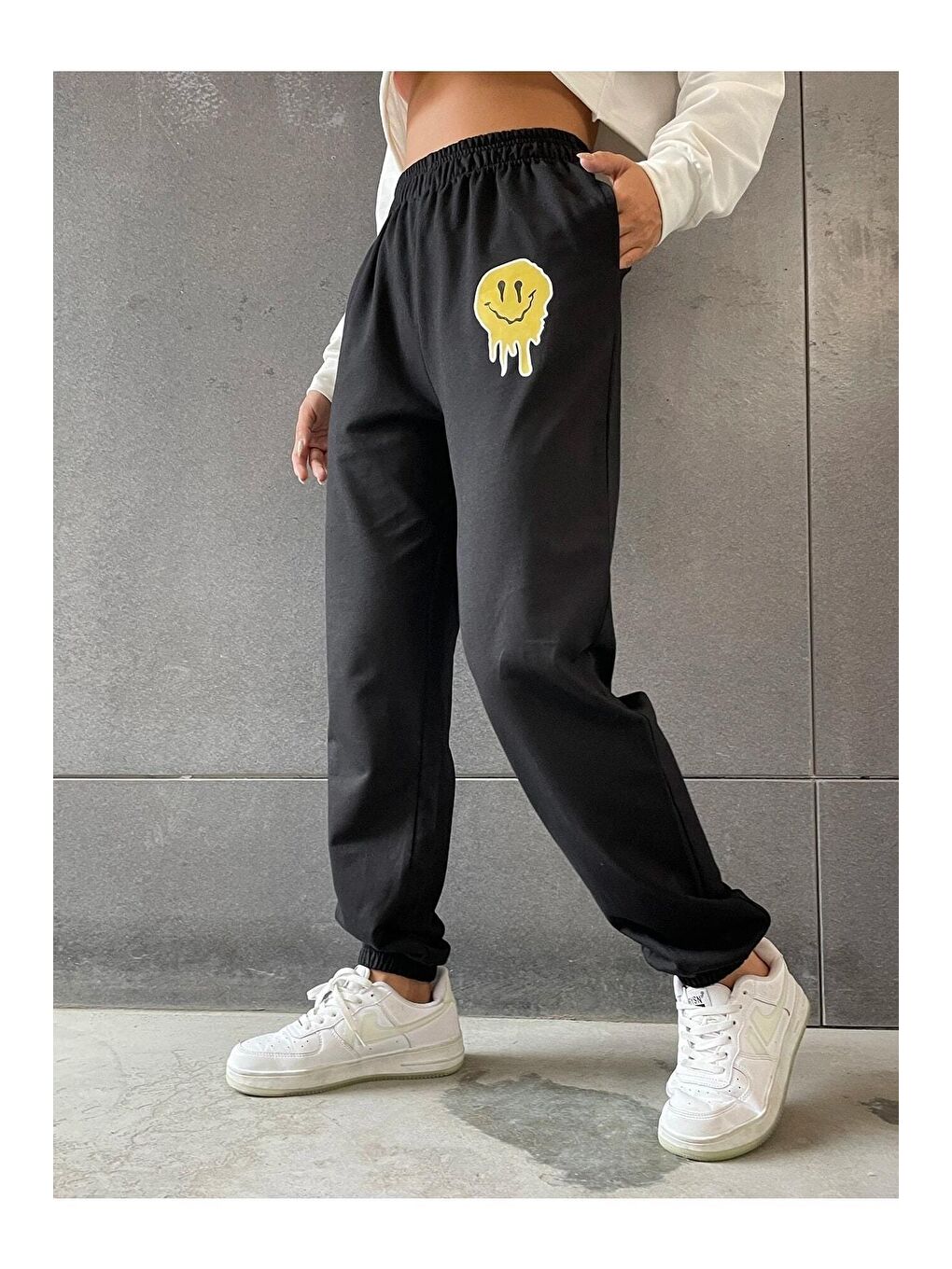 Siyah Kadın Smile Baskılı Yazlık Eşofman Altı