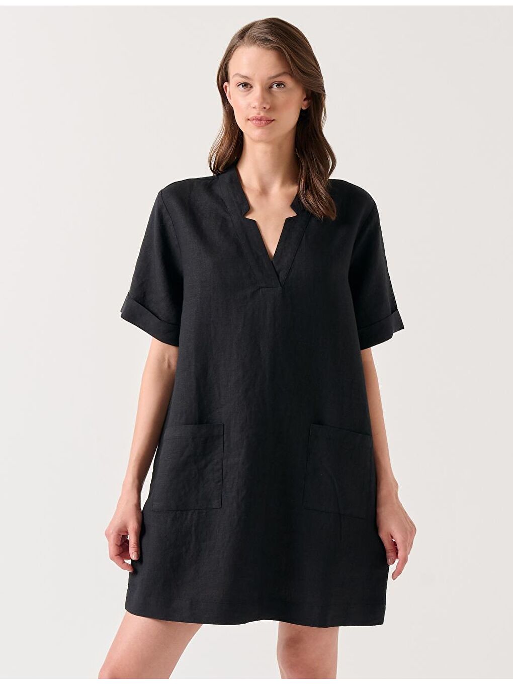 Siyah V Yaka Kısa Kollu Cepli Keten Elbise-2