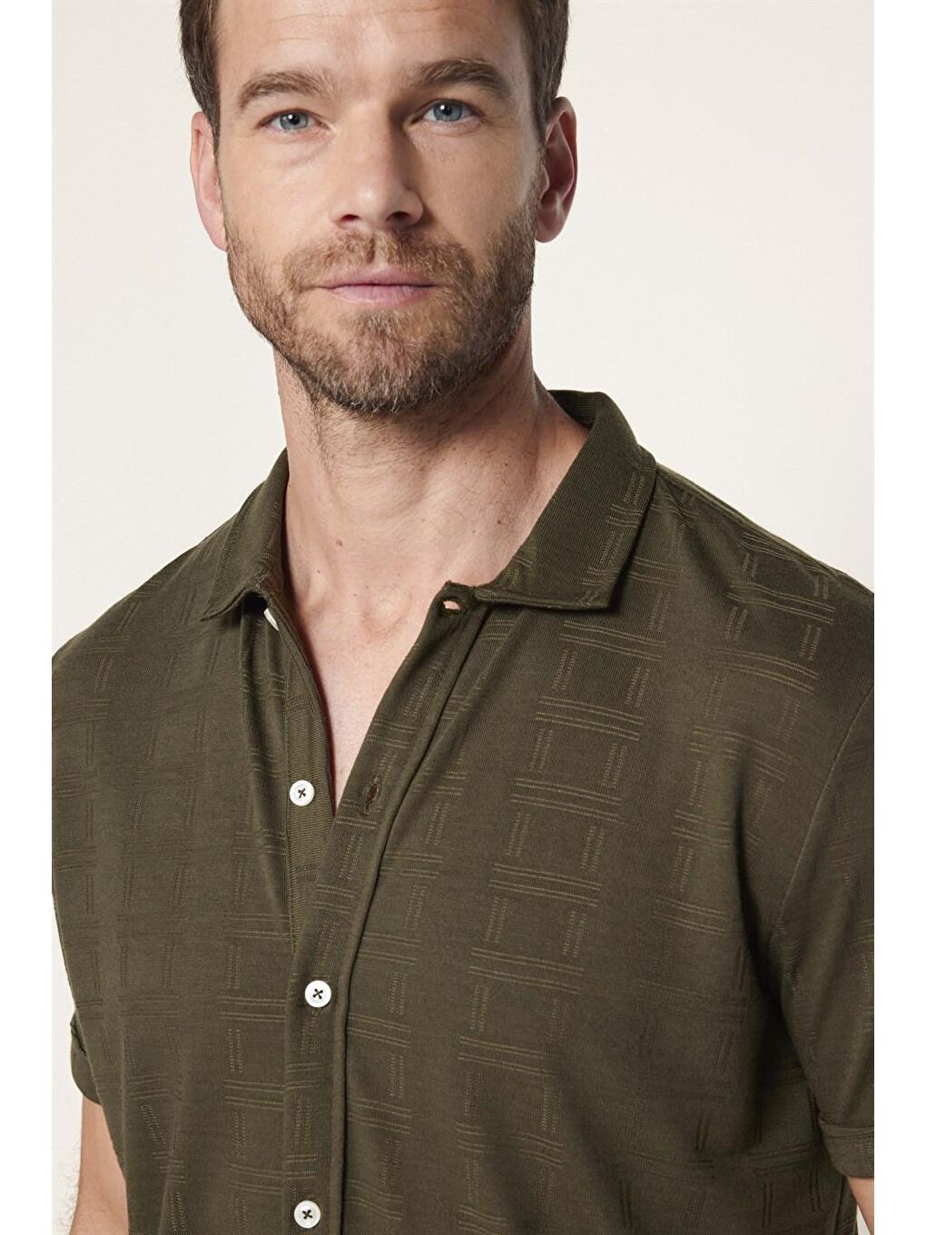 Erkek Slim Fit Kısa Kollu Desenli  Örme Haki Gömlek