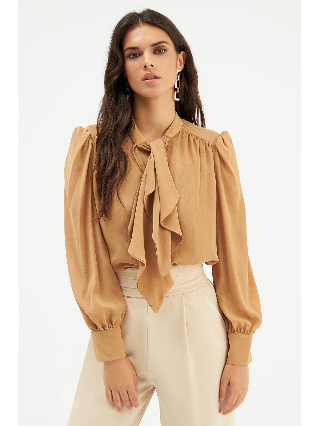 SATEEN Kahverengi Fular Yaka Salaş Bluz - Camel - 2