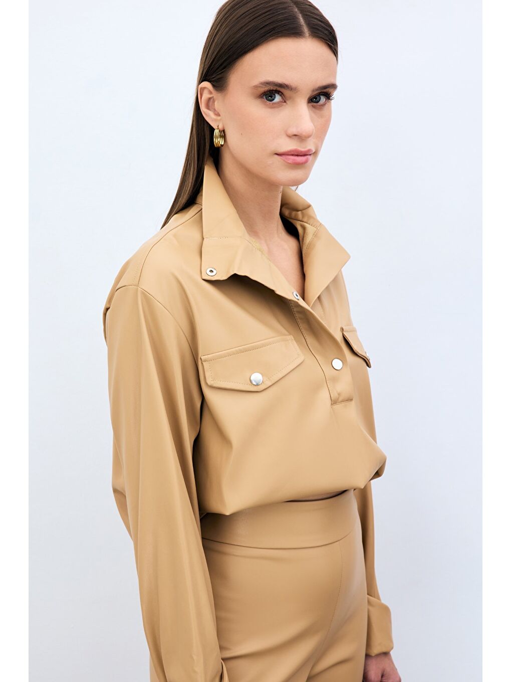 Büzgülü Deri Bluz - Bej-2