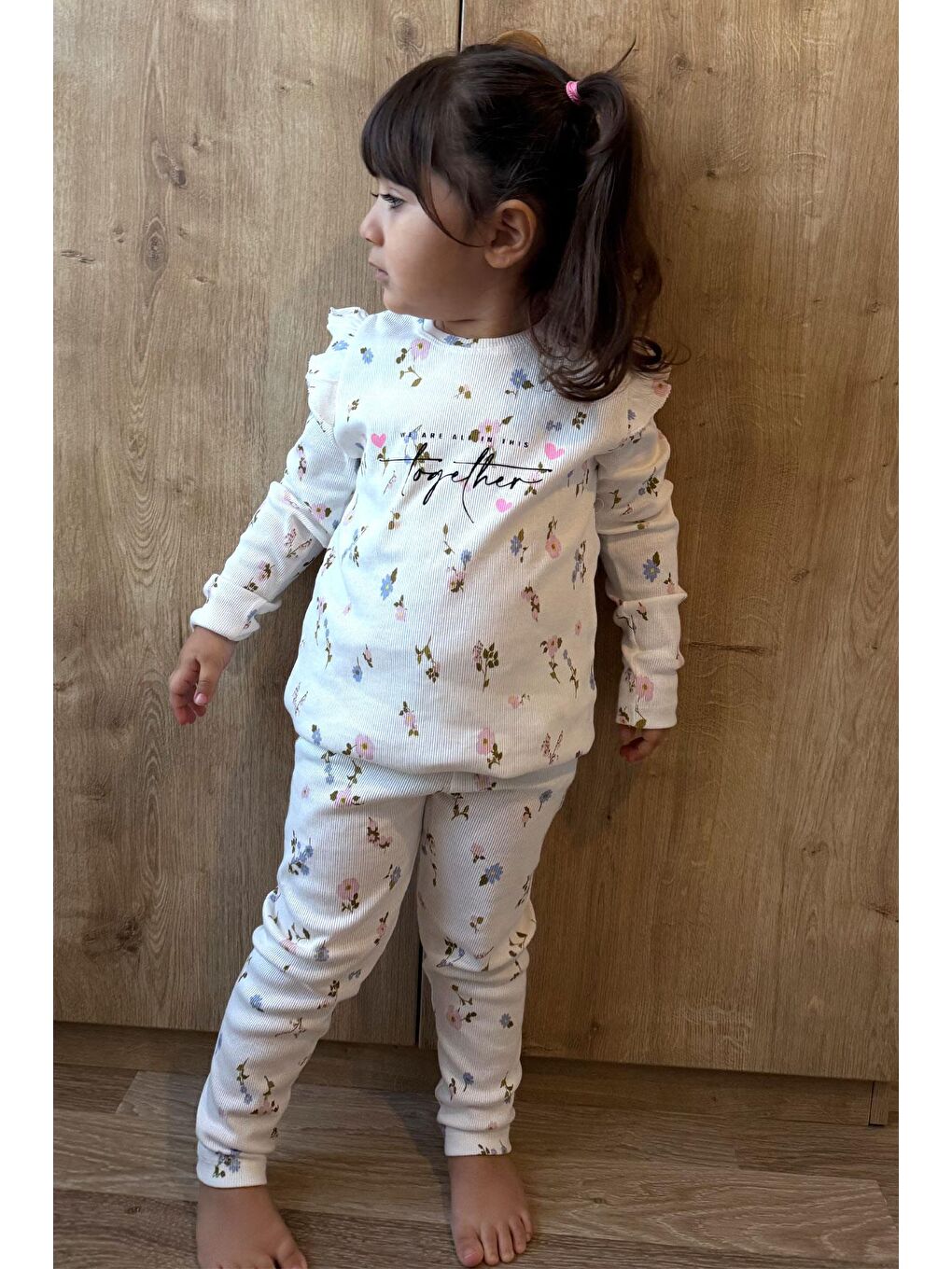 Kız Çocuk Taytlı Takım Renkli Çiçek Desenli Omuzu Fırfırlı Beyaz (2-6 Yaş)-5