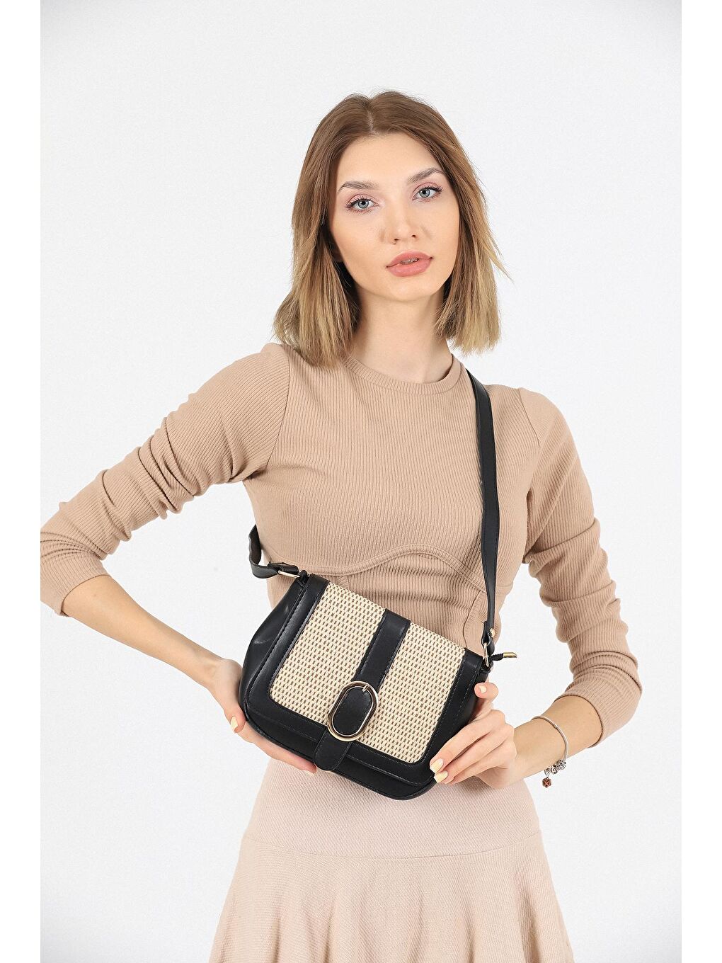 Siyah Hasır Omuz Çantası-1