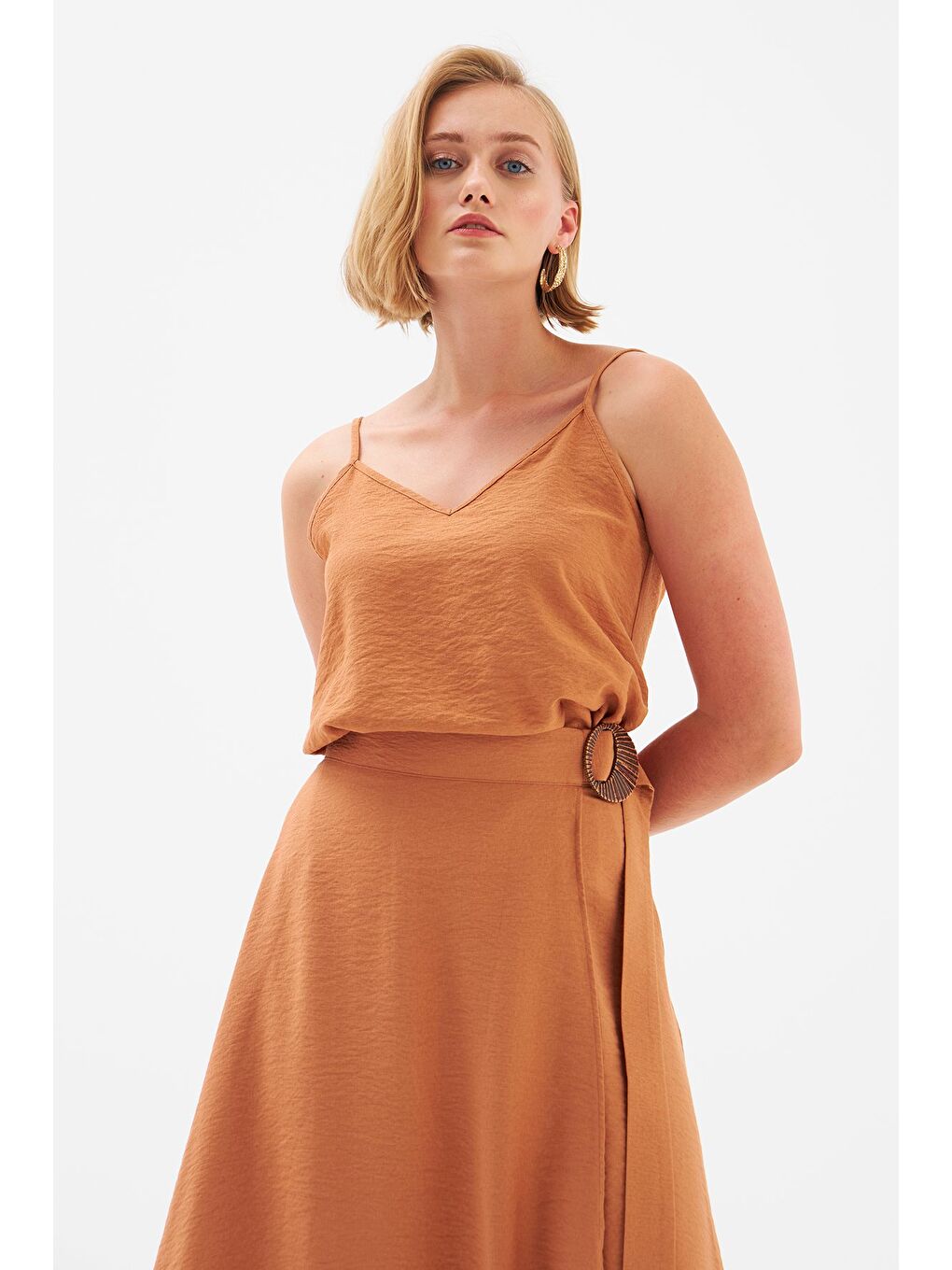 Kahverengi Keten Askılı Bluz - Taba-3