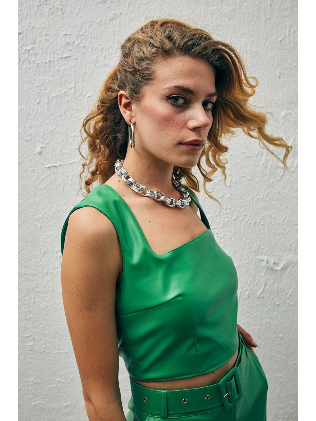 Kare Yaka Deri Crop Bluz - Yeşil-2