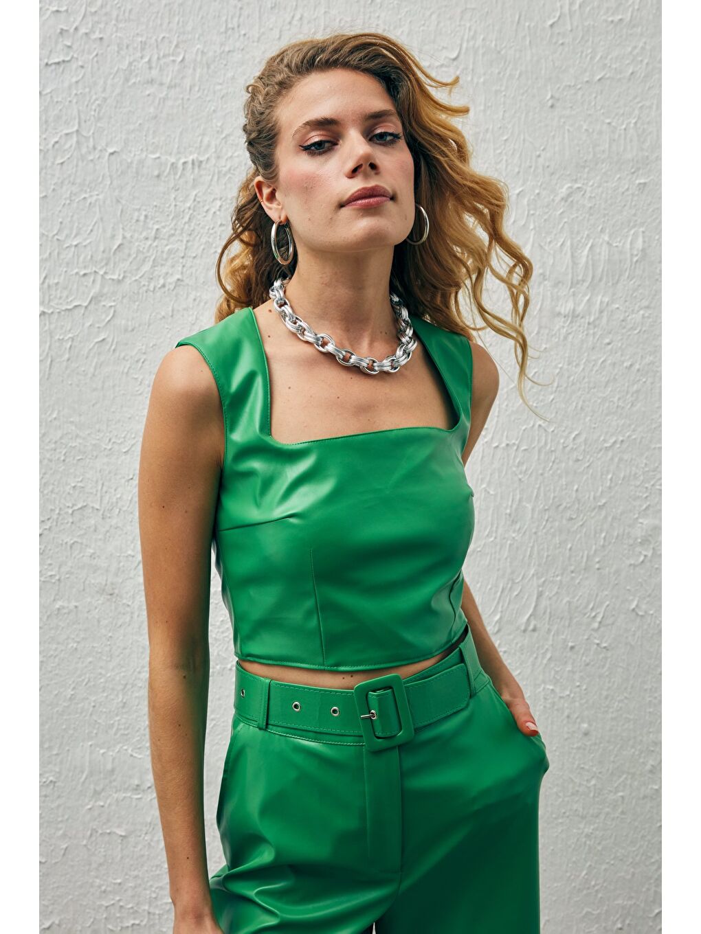 Kare Yaka Deri Crop Bluz - Yeşil-5