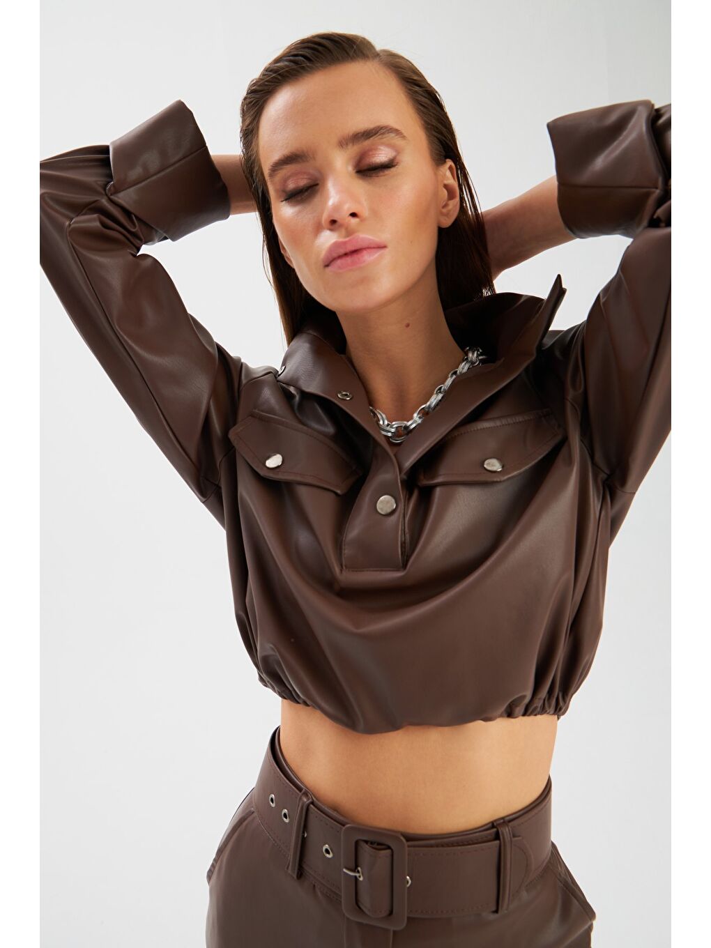 Kahverengi Büzgülü Deri Bluz - Koyu Kahve-1