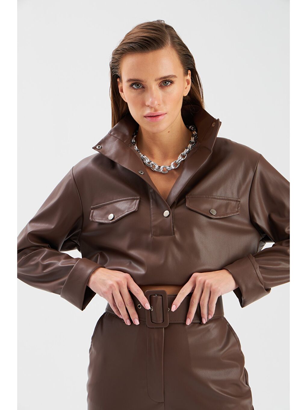 Kahverengi Büzgülü Deri Bluz - Koyu Kahve-3