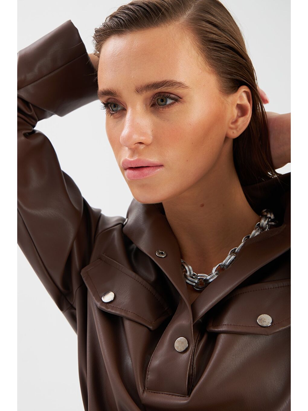 Kahverengi Büzgülü Deri Bluz - Koyu Kahve-4