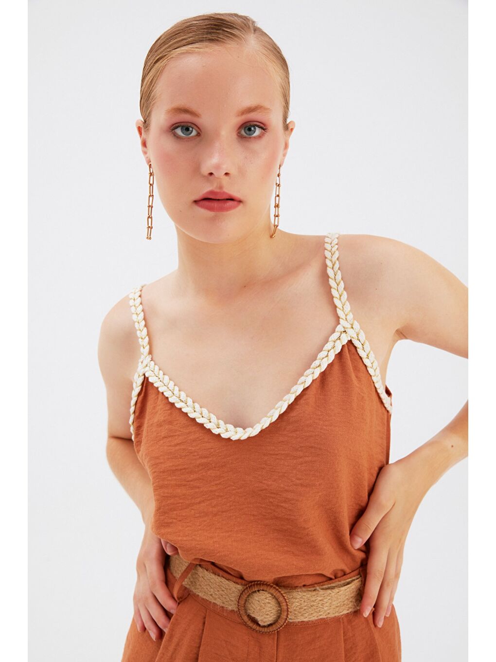 Kahverengi Keten Salaş Askılı Bluz - Taba-1