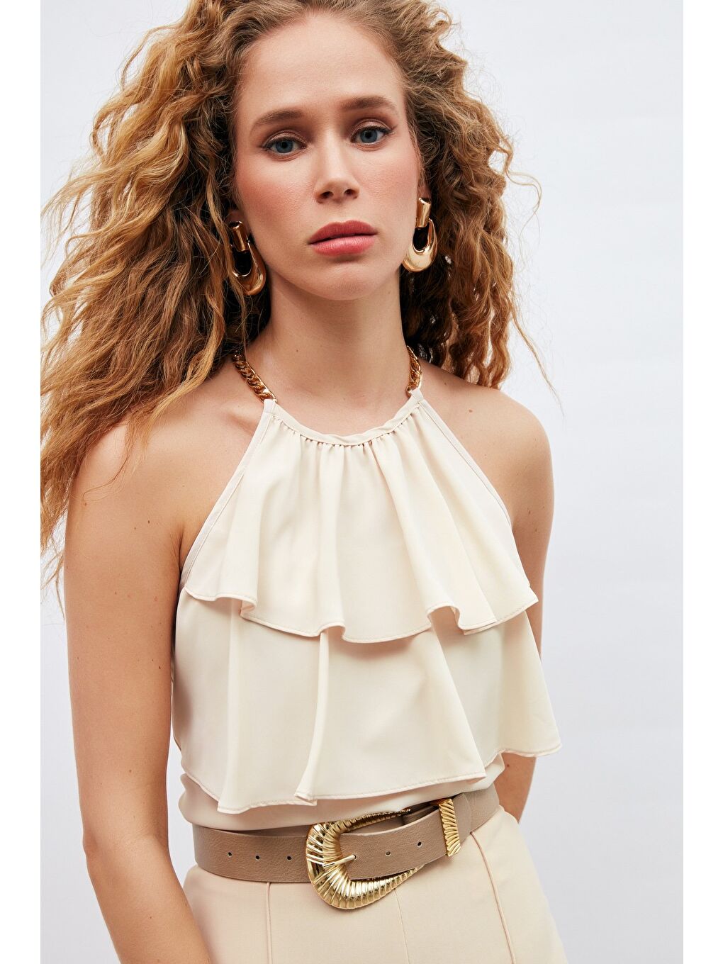 SATEEN Zincir Detaylı Volanlı Bluz - Bej - 4