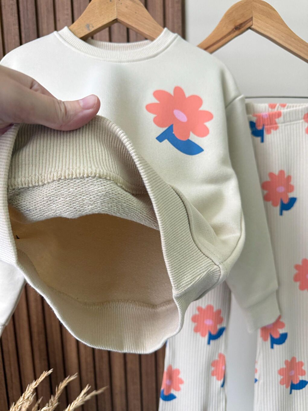Kız Çocuk Pamuklu Ekru Çiçek Baskılı Sweatshirt Ve Eşofman Takım-3
