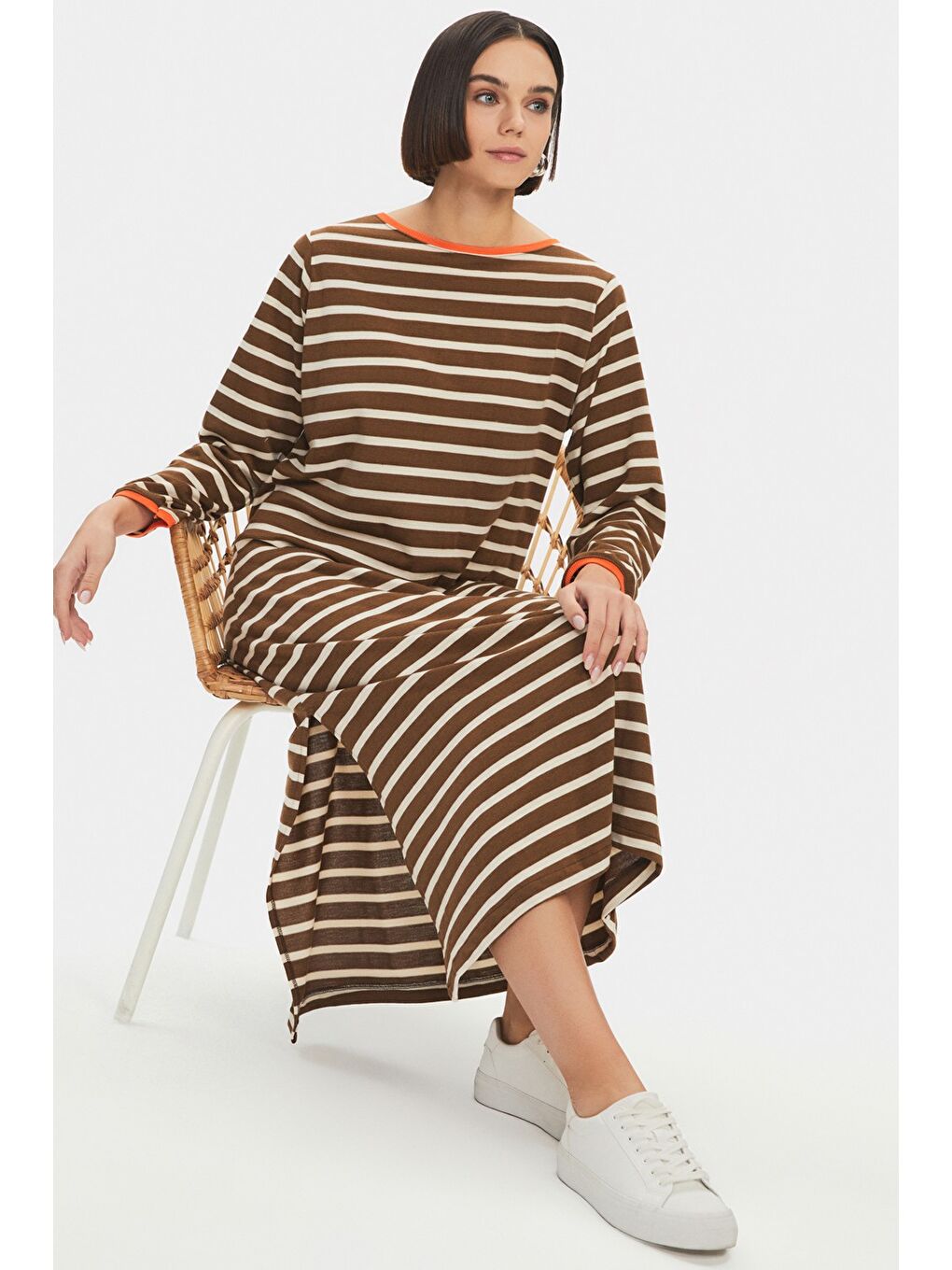 Kahverengi Çizgili Maxi Elbise-3