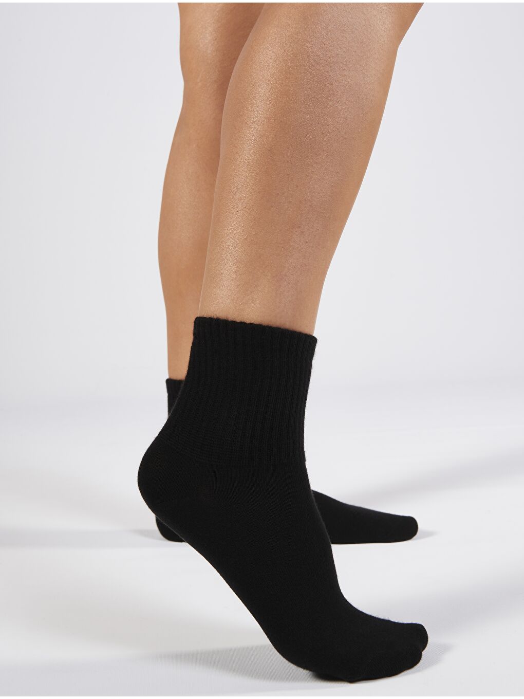 Siyah Derbili Pamuklu Dikişsiz Tenis Soket Çorap 36-41-1