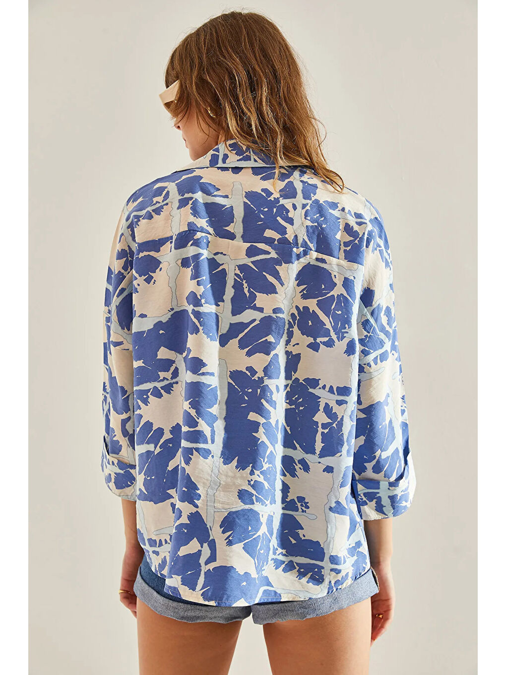 Mavi Kadın Tek Cepli Desenli Viskon Oversize Gömlek-5