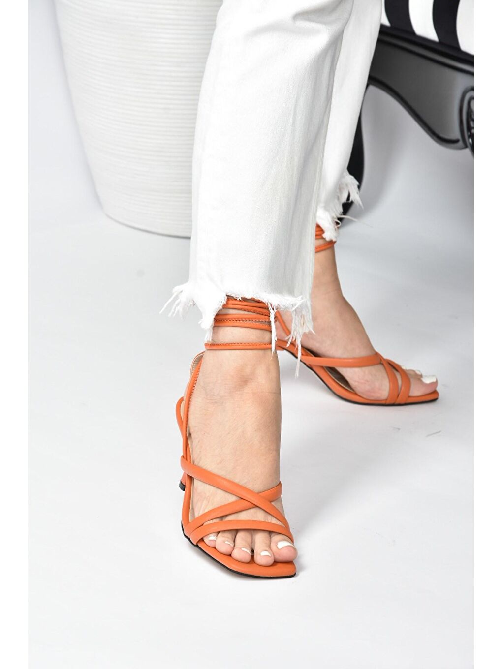 Turuncu Bilek Bağlamalı Kadın Topuklu Ayakkabı K404070209-1