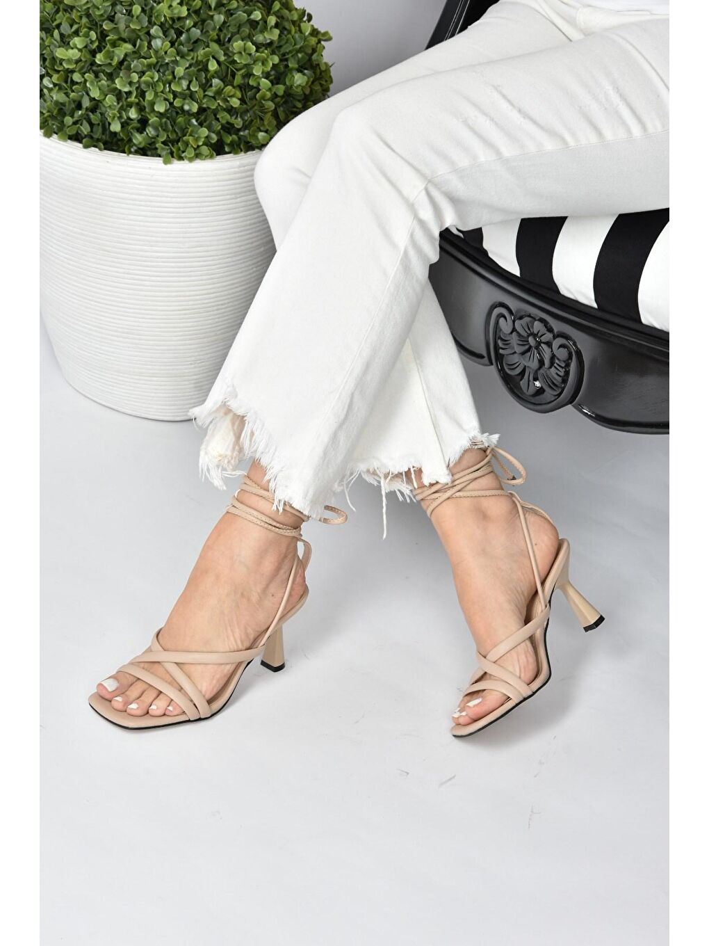 Fox Shoes Bej Ten Bilek Bağlamalı Kadın Topuklu Ayakkabı K404070209 - 1