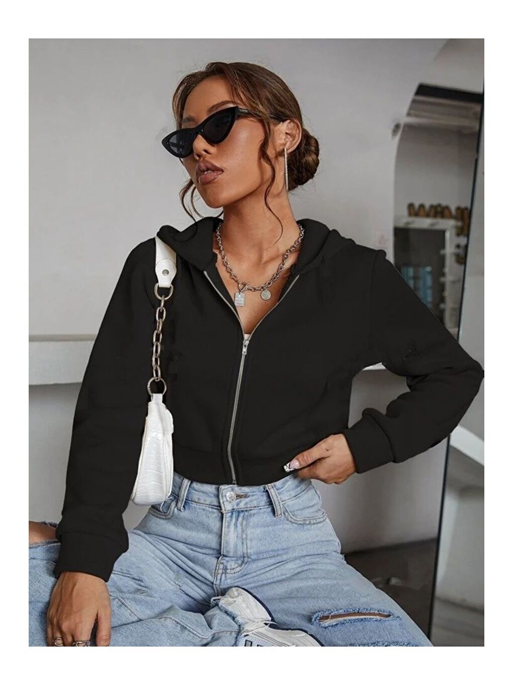 Kadın Siyah Kapüşonlu Fermuarlı Crop Hırka-3