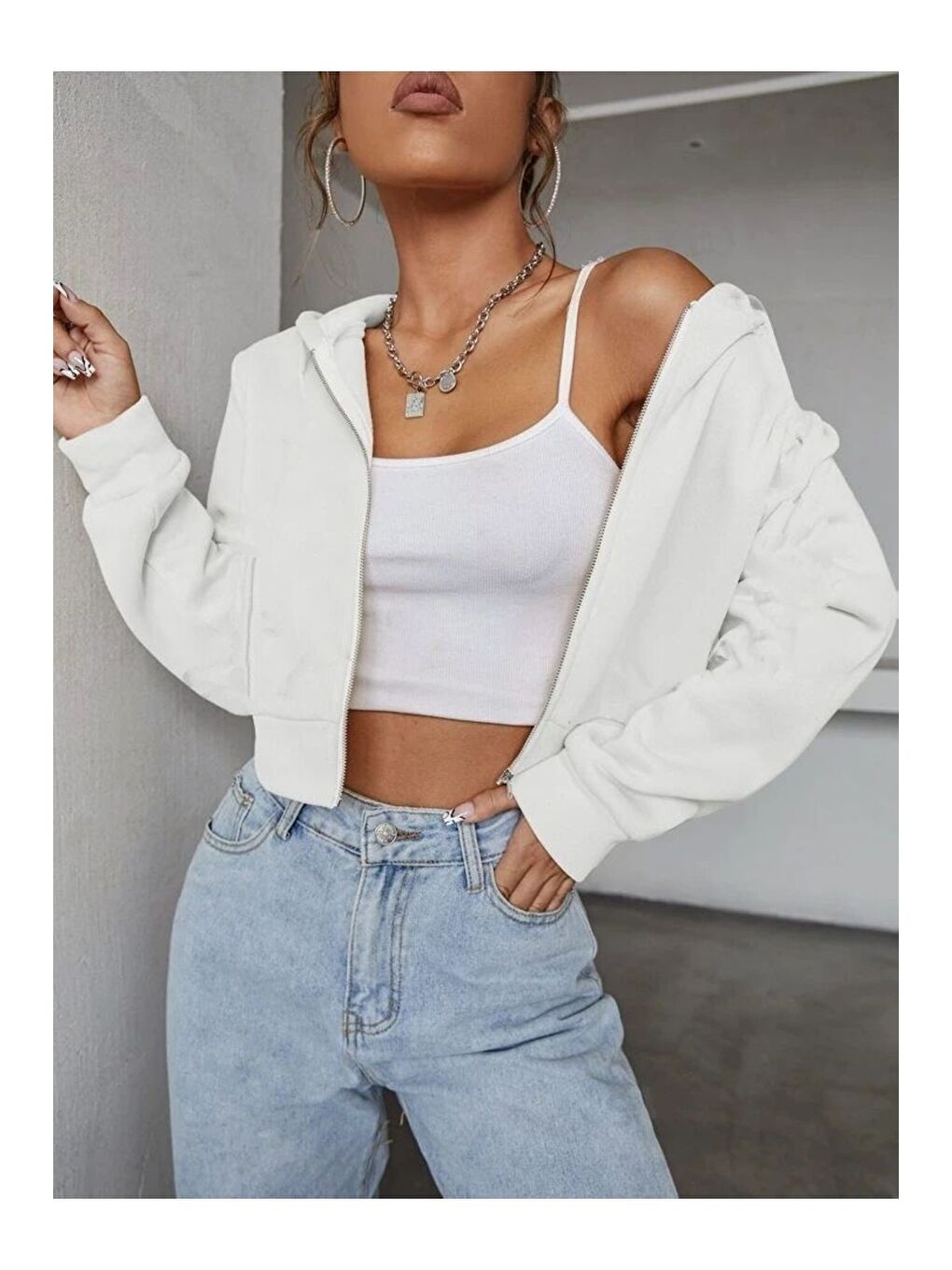 Kadın Beyaz Kapüşonlu Fermuarlı Crop Hırka-1