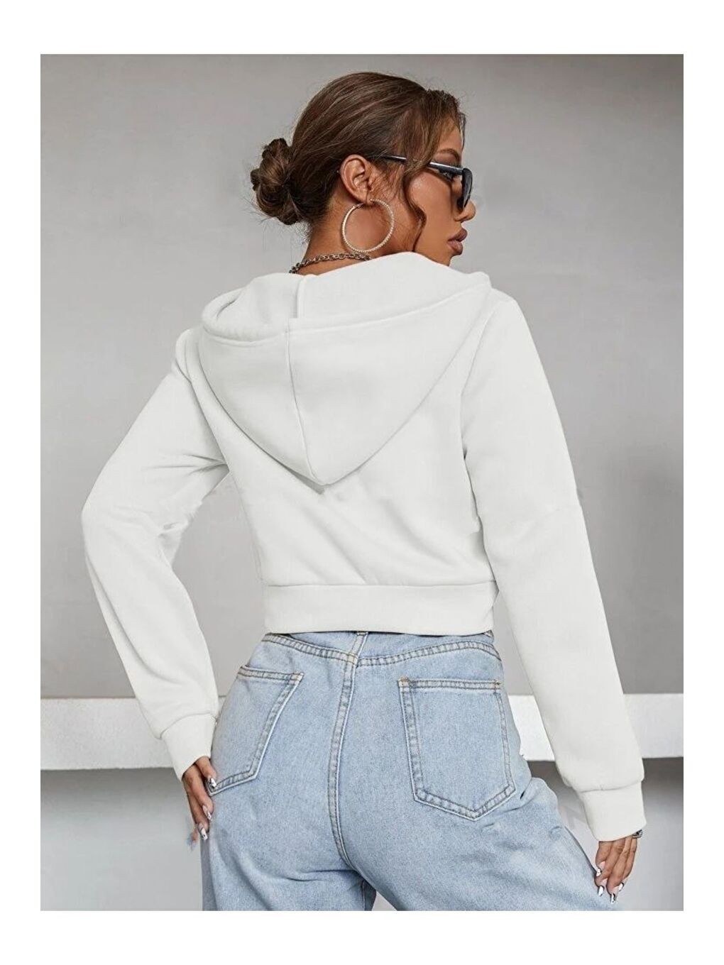 Kadın Beyaz Kapüşonlu Fermuarlı Crop Hırka-3