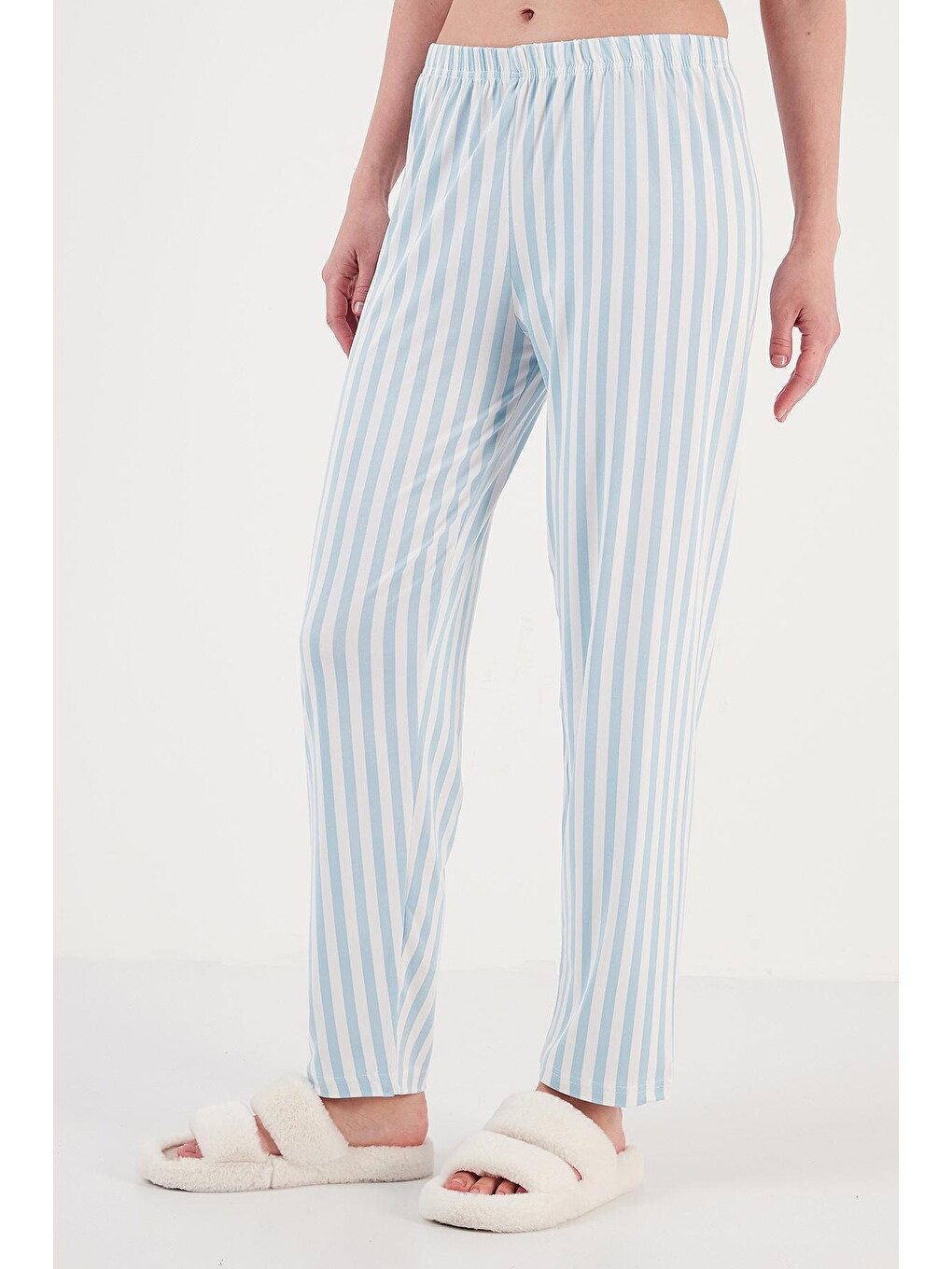 Mavi Bambu Karışımlı Yumuşak Dokulu Bisiklet Yaka Pijama Takımı 6097605-4