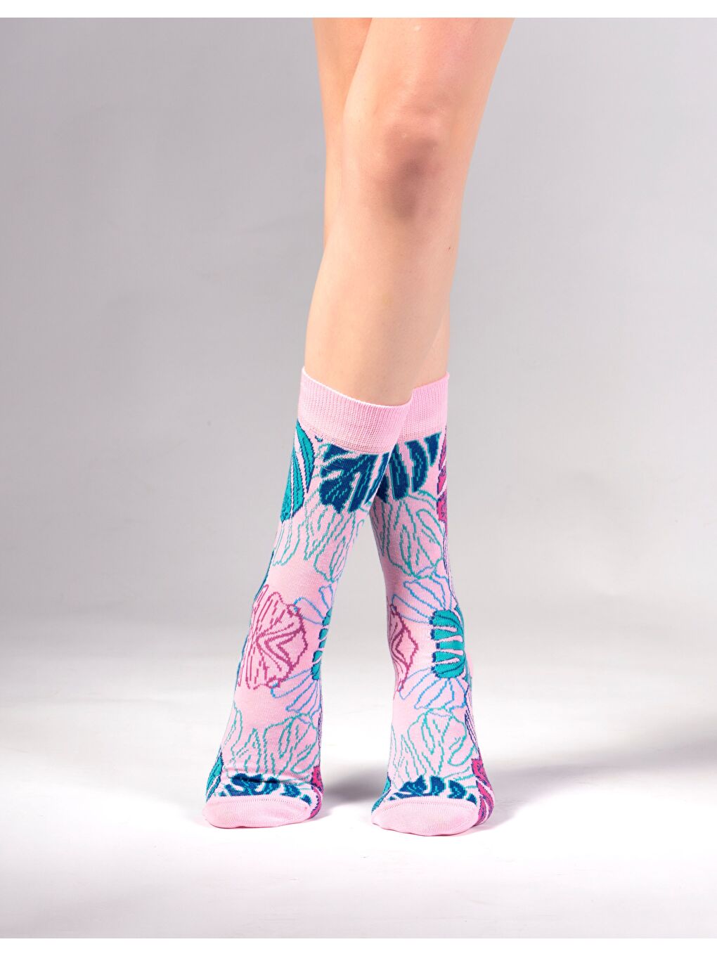 Pembe Floral Desenli Çorap-1