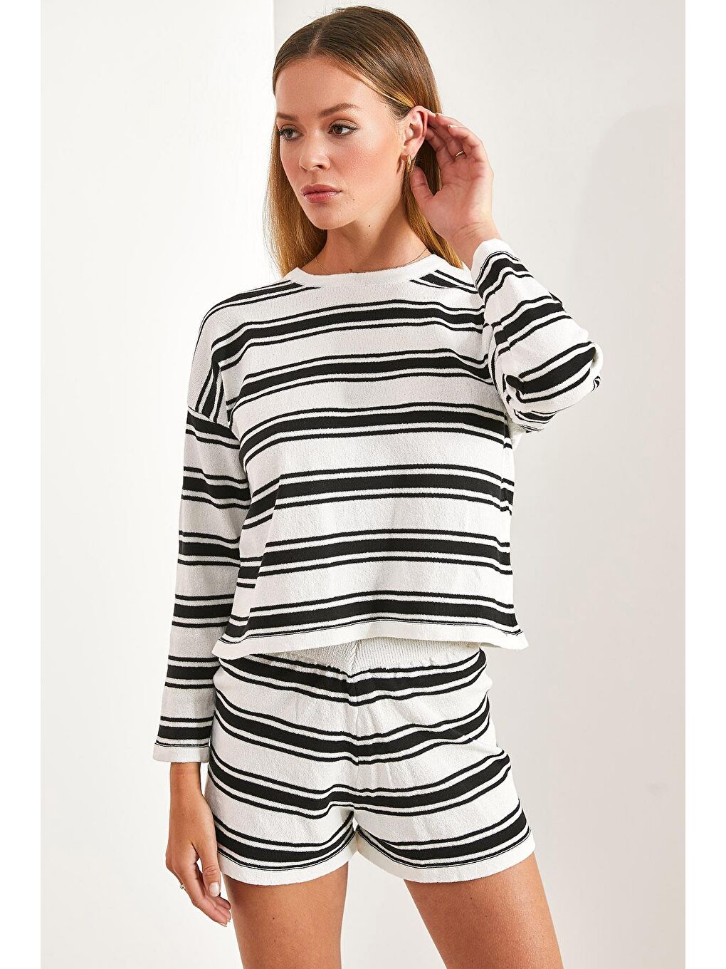 Çizgili Triko Şortlu Takım - Siyah-1