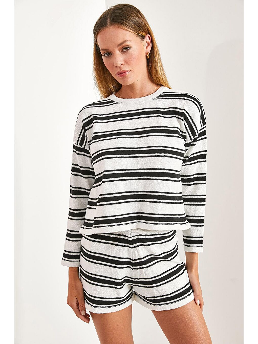 Çizgili Triko Şortlu Takım - Siyah-2