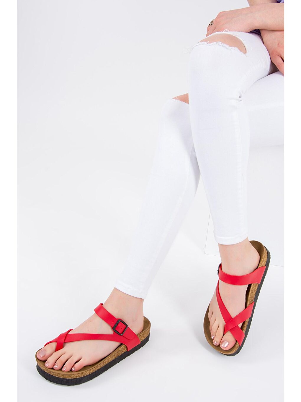 B777753009 Kırmızı Kadın Terlik