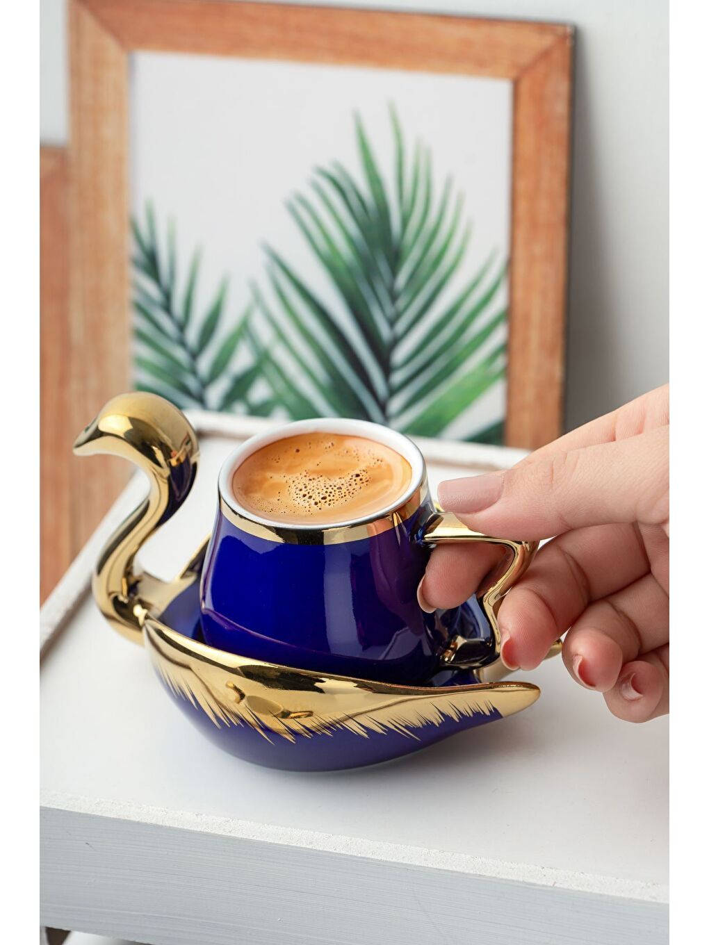 Sarı 2 Kişilik 4 Parça Yaldızlı Kuğu Türk Kahvesi Porselen Fincan Takımı Lacivert-1