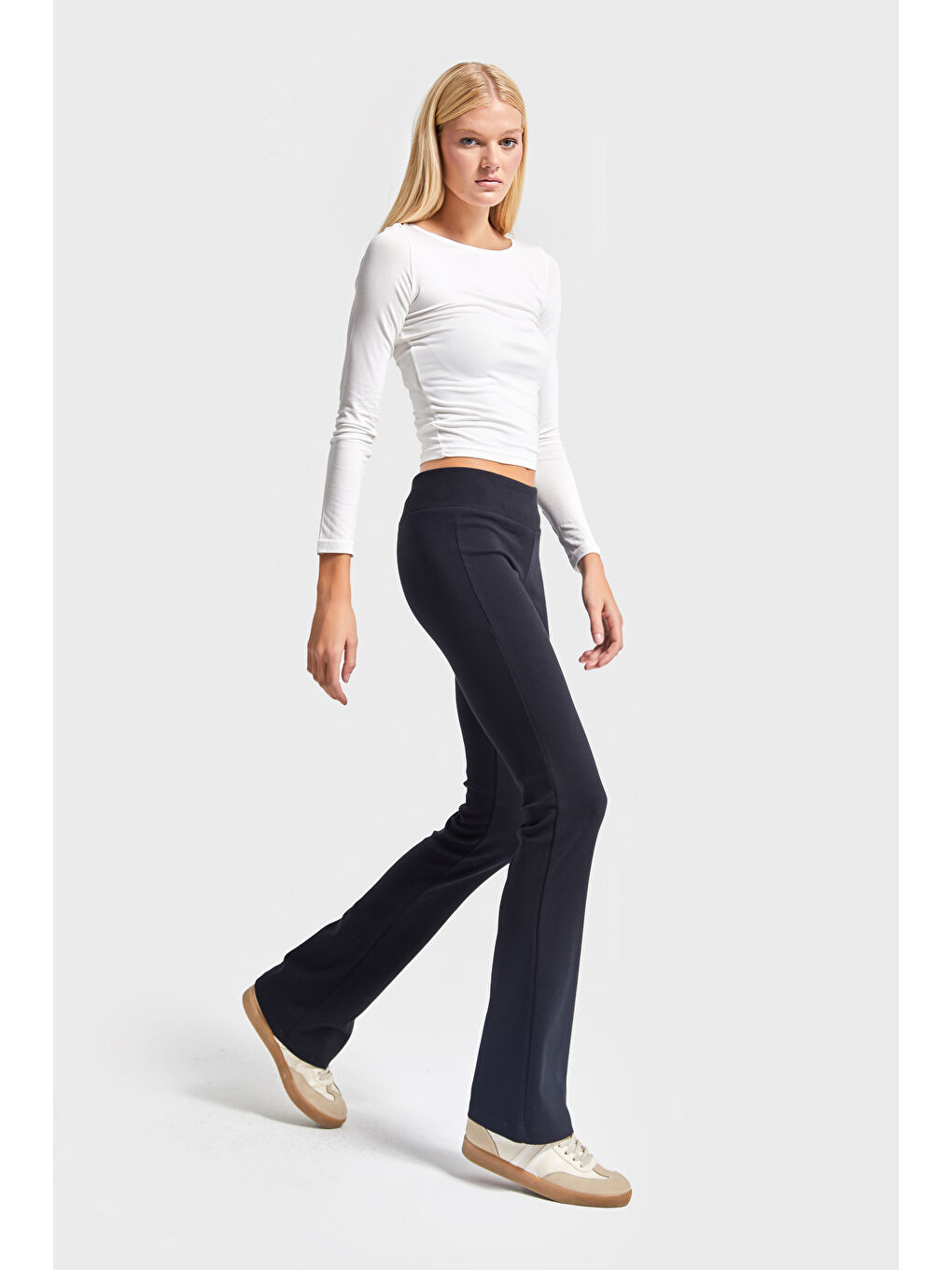 Kadın Siyah s5-1 Slim Fit Süper Esnek Kumaş Flare Fit Pantolon-3