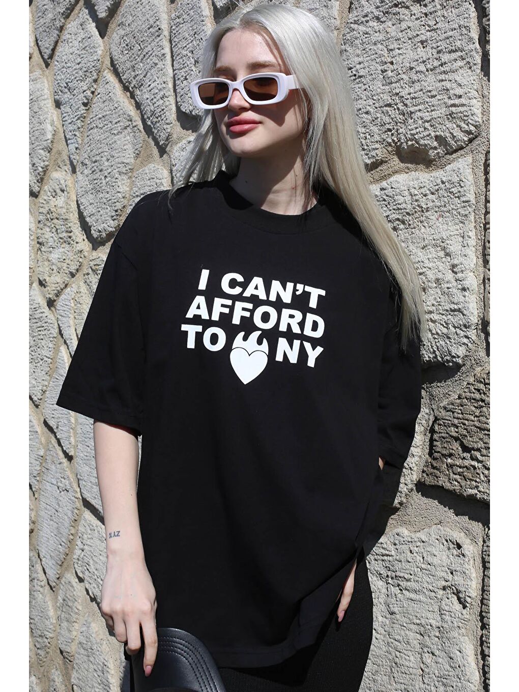 Siyah Baskılı Bisiklet Yaka Kadın Tişört Mg1653-1