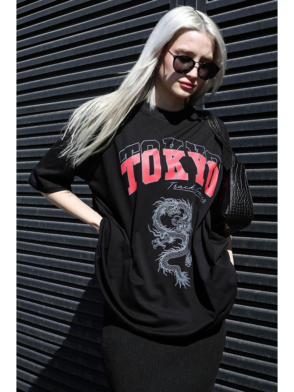 Siyah Baskılı Bisiklet Yaka Kadın Tişört Mg1771-1