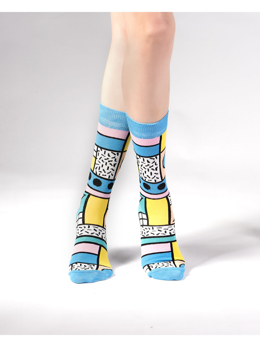 Gri Geo Desenli Çorap-1