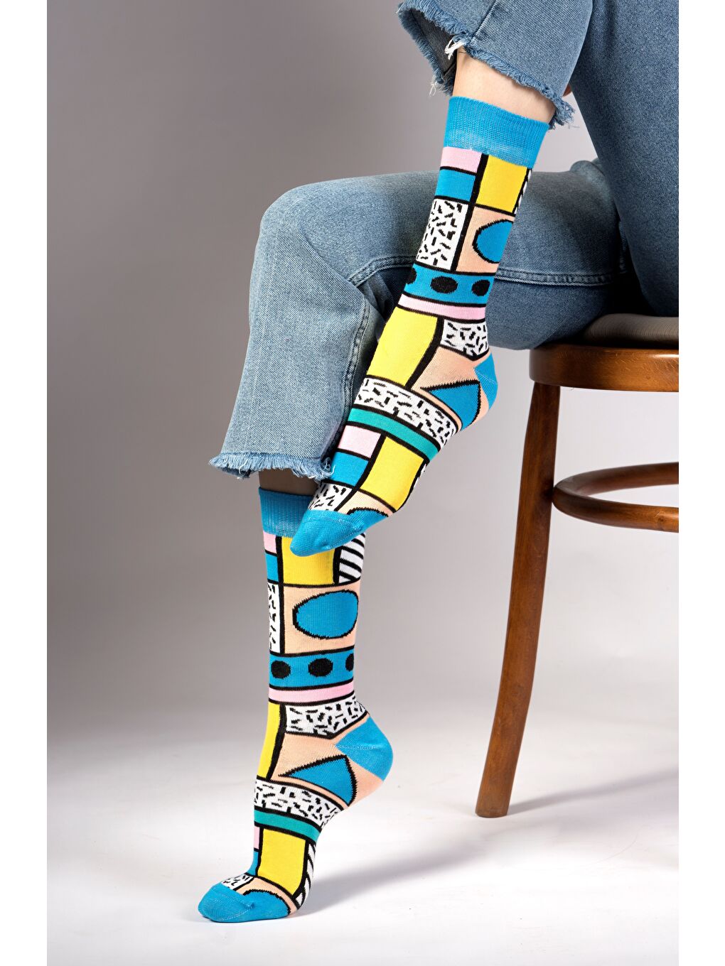 Gri Geo Desenli Çorap-3