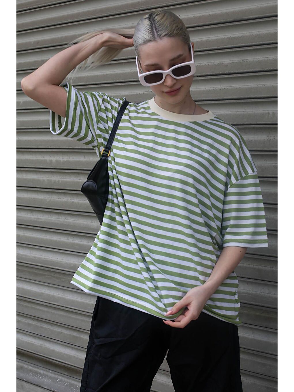 Yeşil Çizgili Bisiklet Yaka Tişört MG1656-1