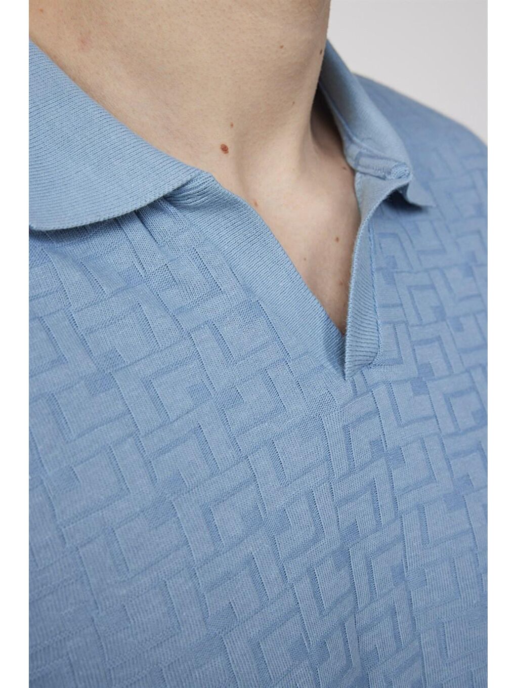 Erkek Polo V Yaka Slim Fit Düğmesiz Örme Pamuklu Mavi Tişört-4