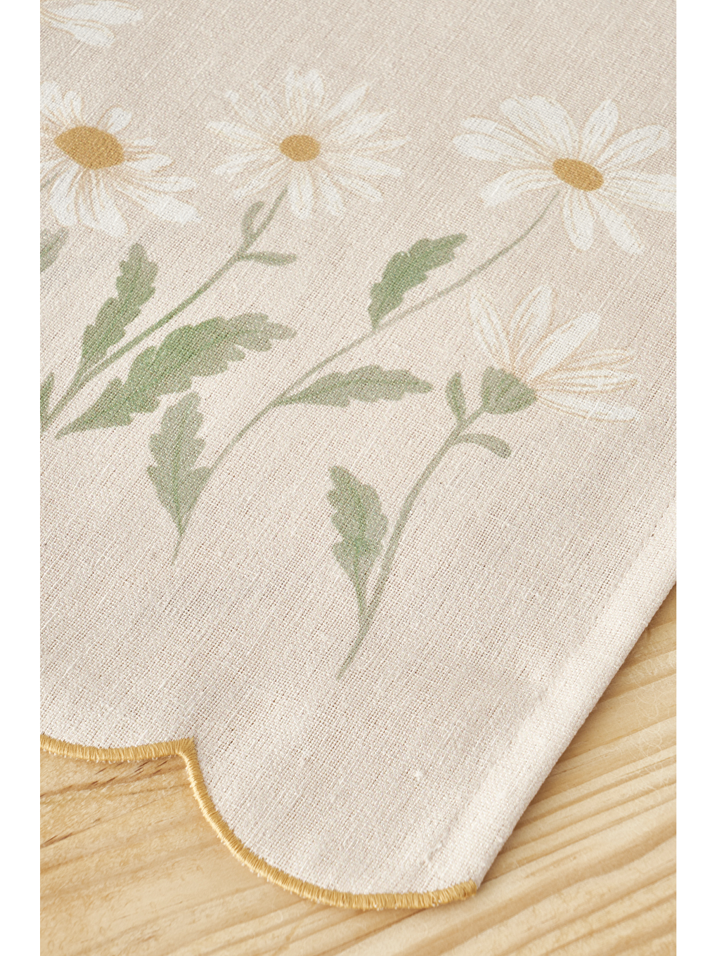 Daisy Scallop Kenar Runner Bej (50x150 Cm)-1
