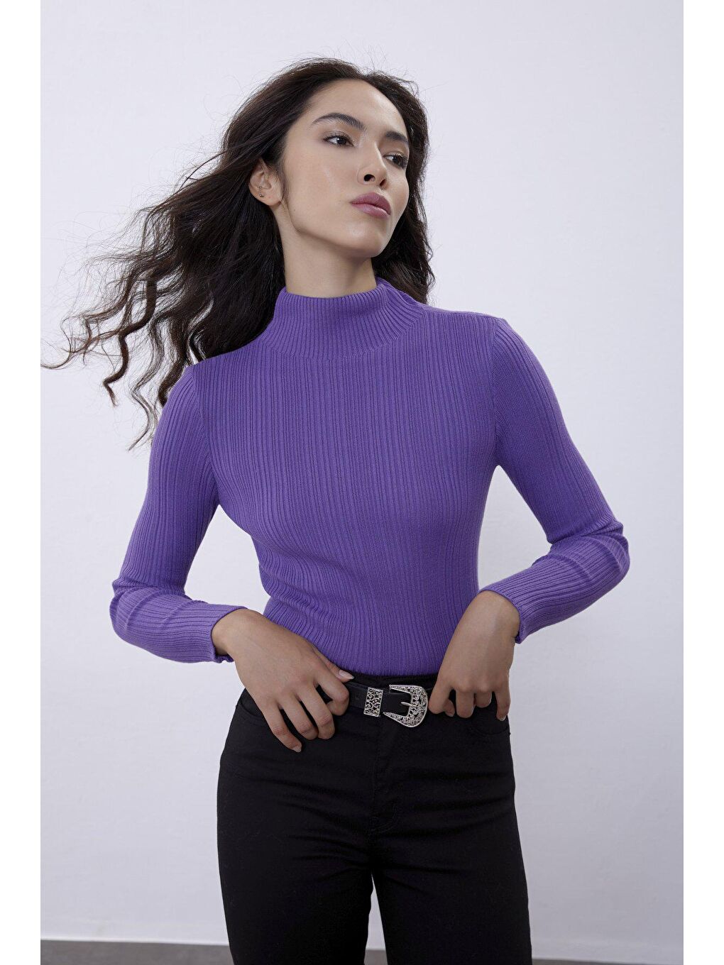 Mor Dar Kalıp Fitilli Boğazlı Triko Kazak SWK4469MO-1