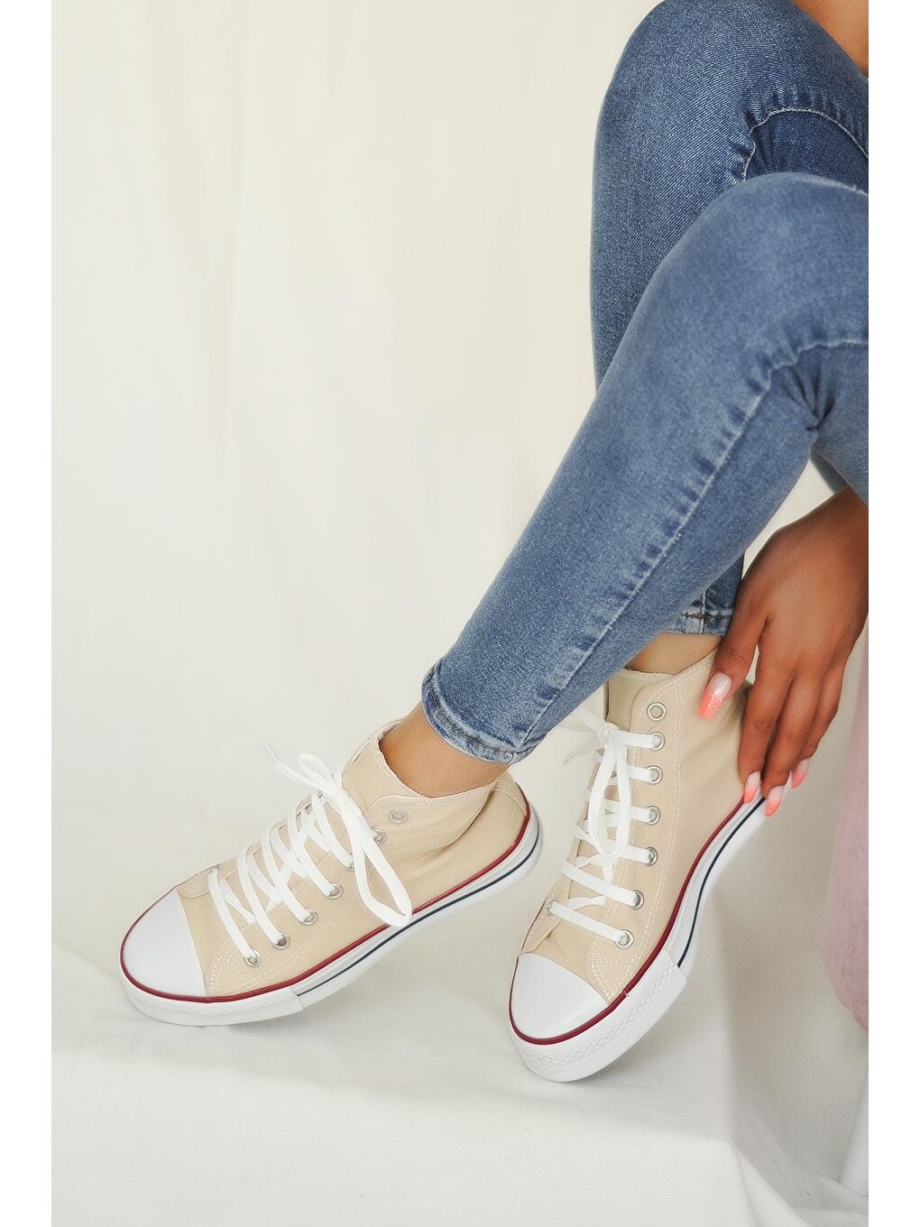 Bej Bağcıklı Kalın Taban Bilekte Keten Kadın Sneaker 10-8888-22-2