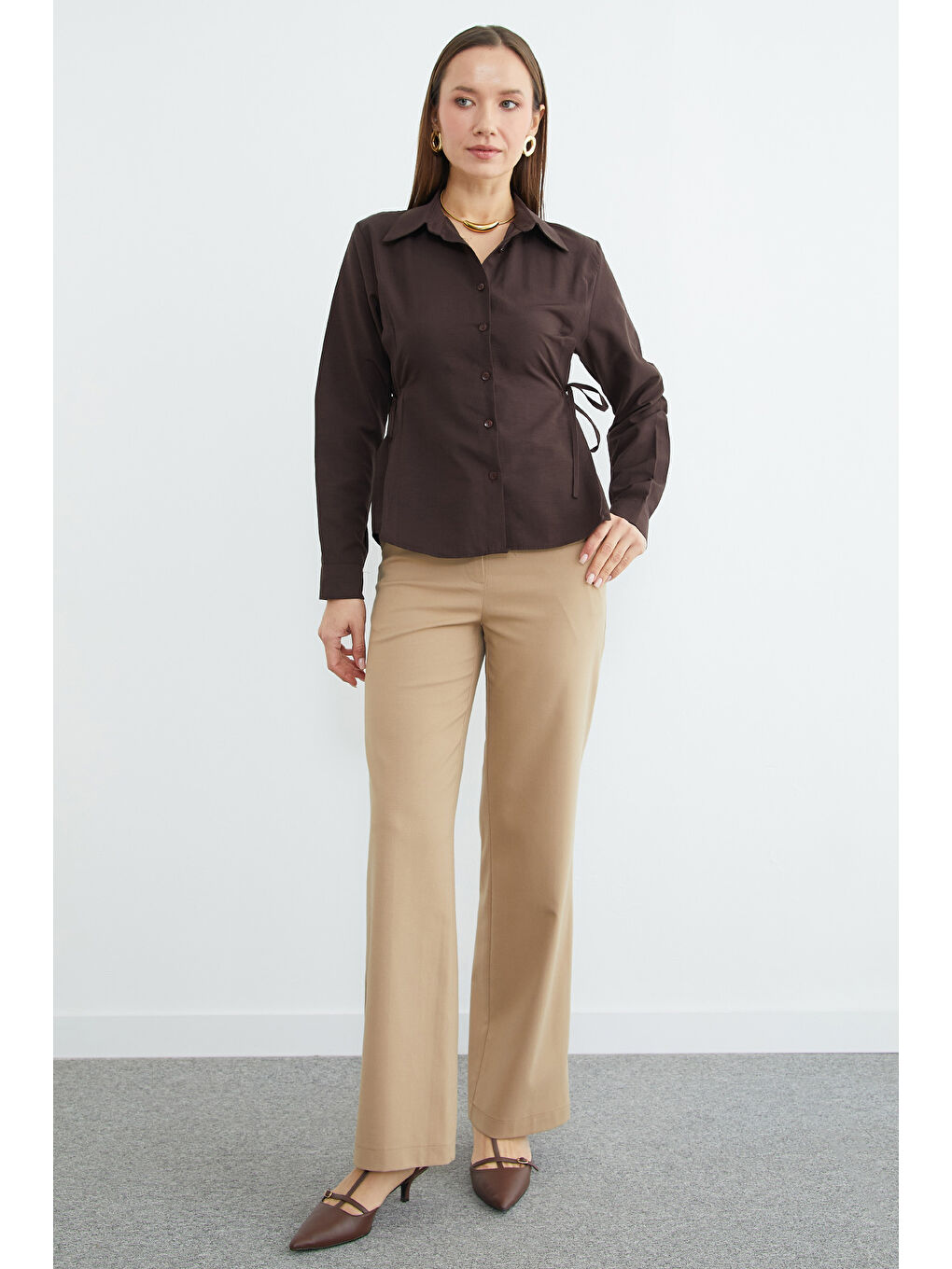 Kahverengi Basic Yanı Bağlama Detaylı Gömlek-1