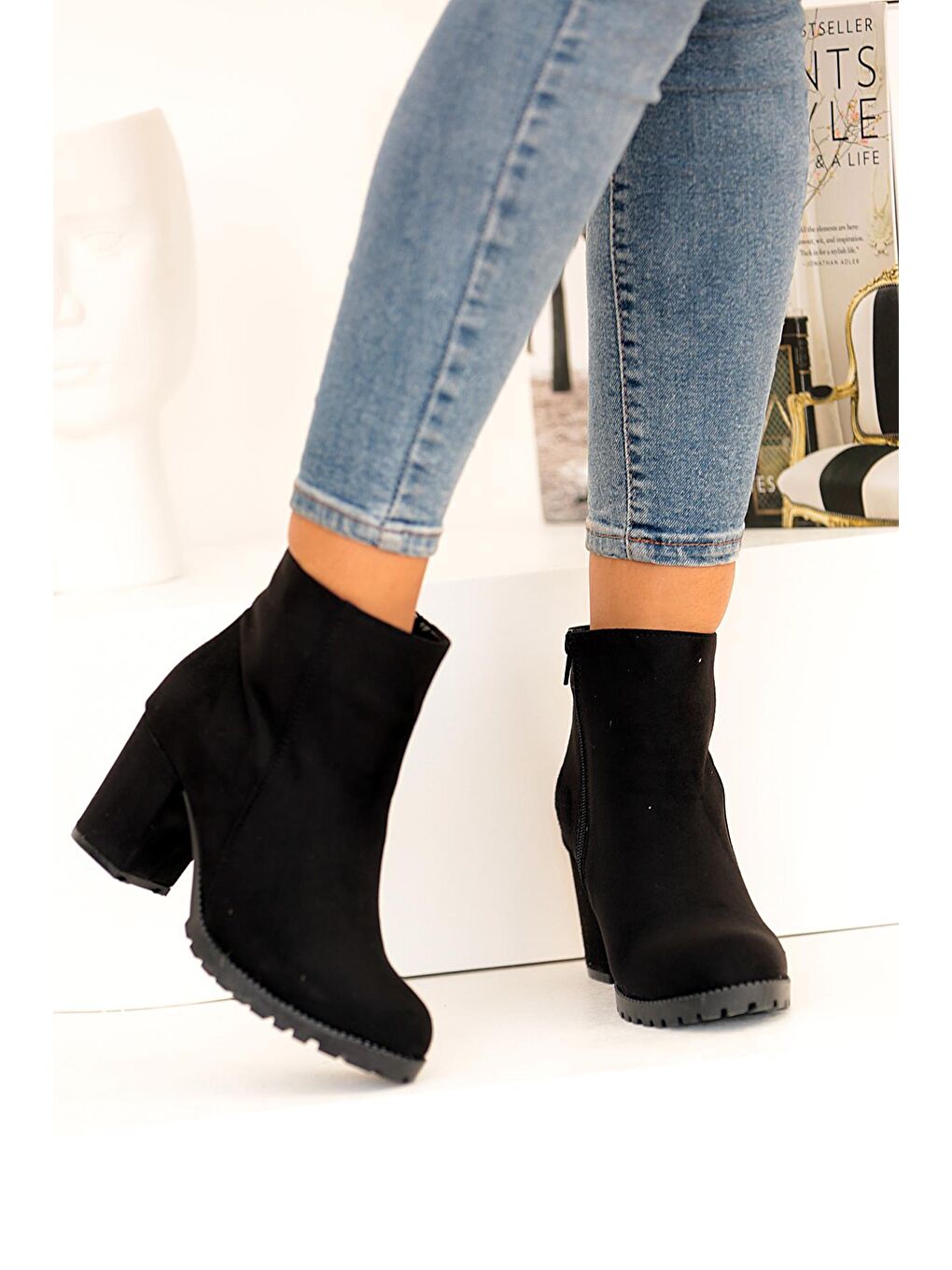 Siyah Fermuarlı Kalın Topuklu Rahat Taban Kadın Bot 025-5005-22Süet-1