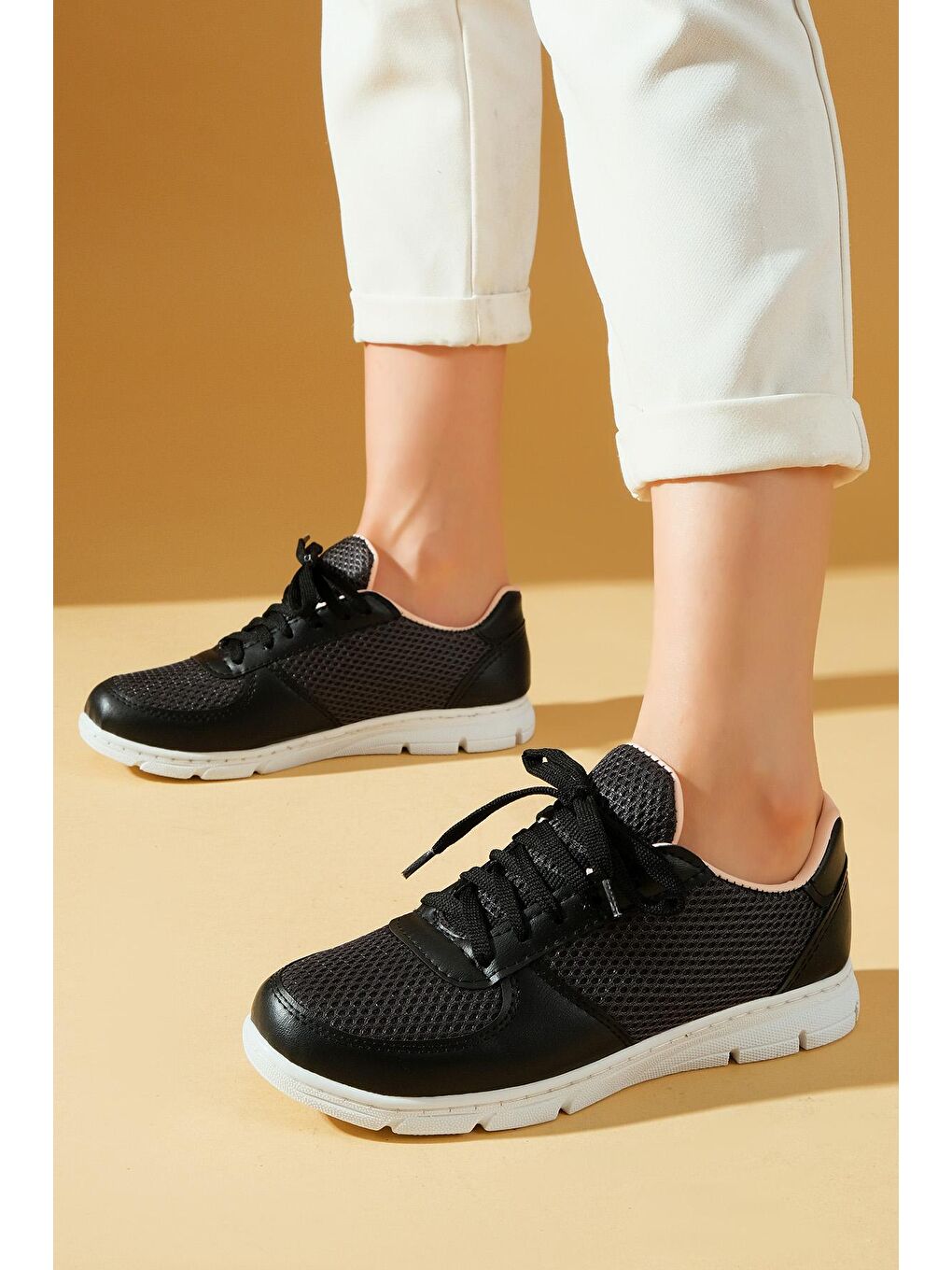 Comfort Taban Fileli Kadın Sneaker A1971-20SiyahFüme