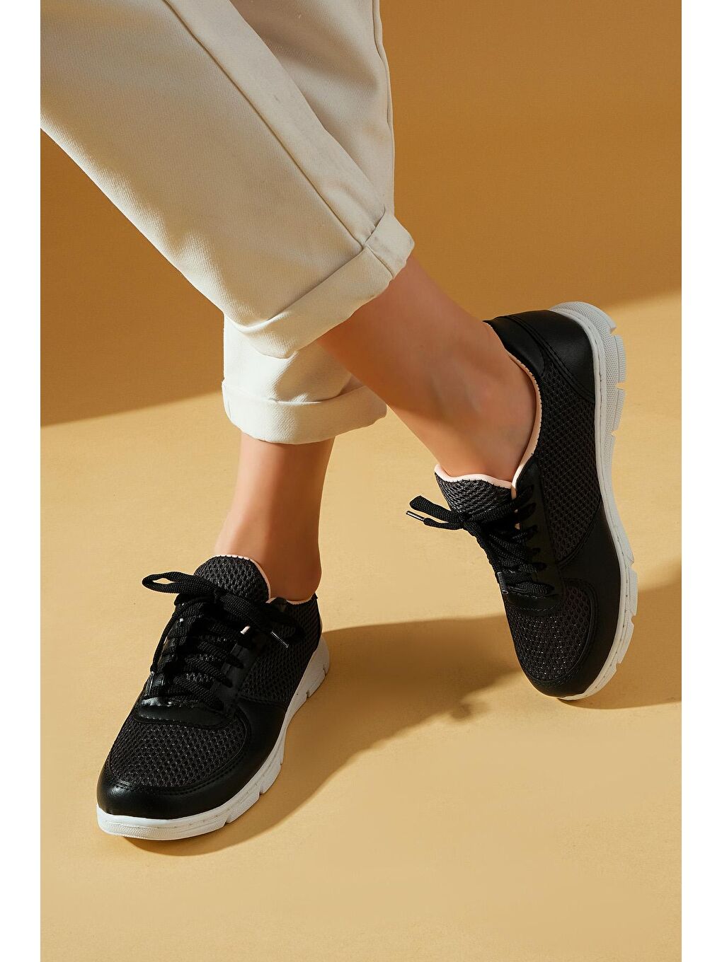 Comfort Taban Fileli Kadın Sneaker A1971-20SiyahFüme-1