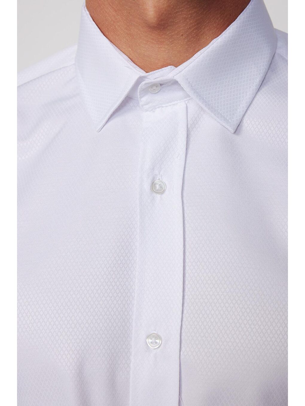 Modern Slim Fit Pamuklu Kolay Ütü Armürlü Beyaz Erkek Gömlek-3