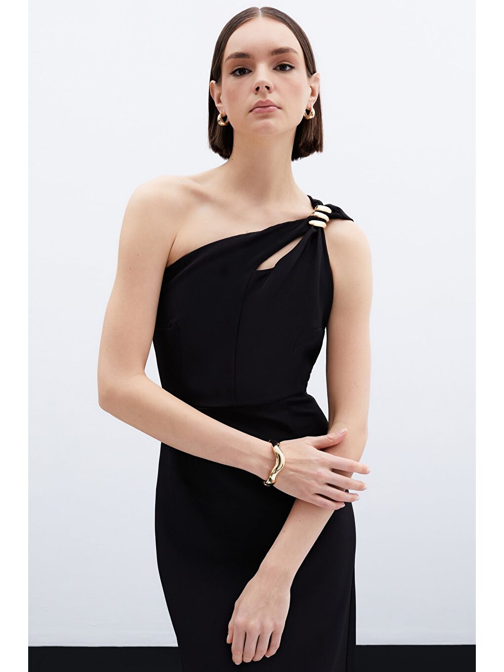 Aksesuar Detaylı Elbise - Siyah-3