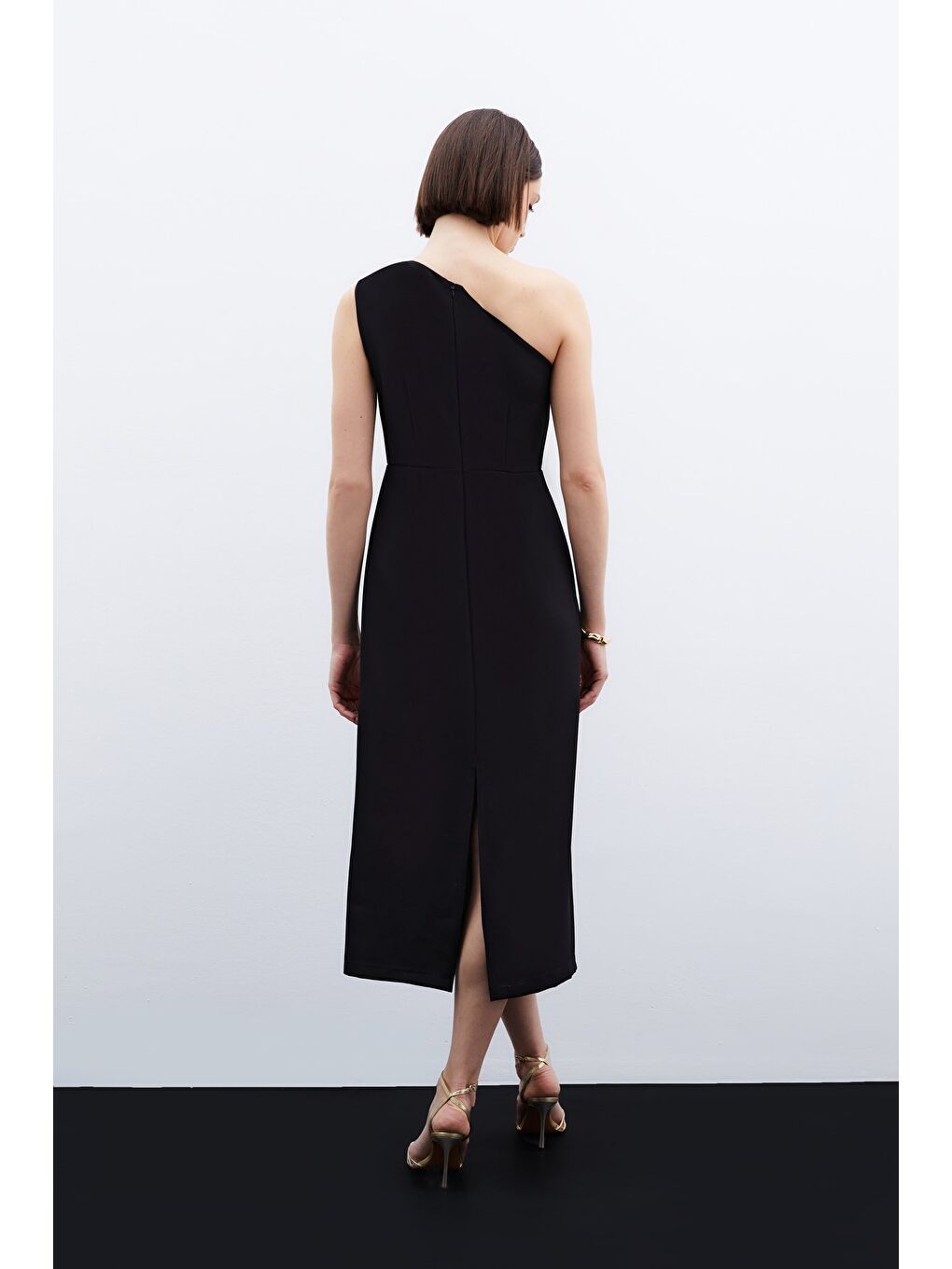 Aksesuar Detaylı Elbise - Siyah-5