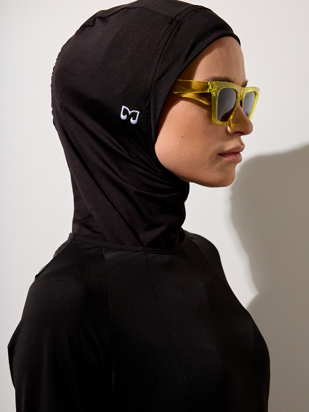 Siyah Beyaz Nakışlı Boğazlı Deniz Tesettür Bonesi-1