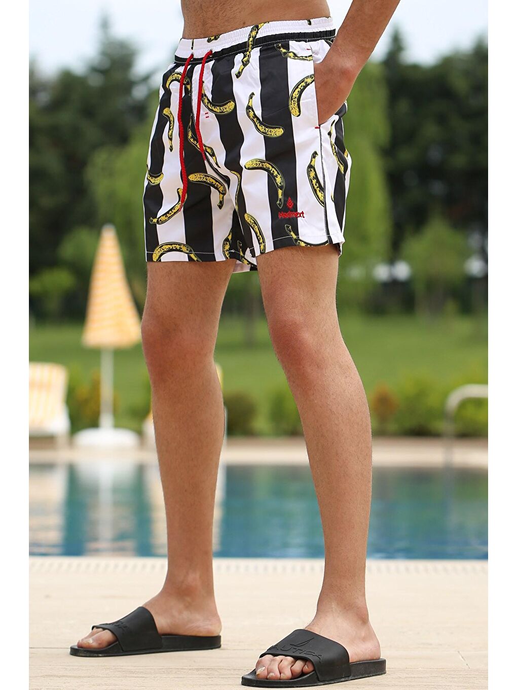 Muzlu Siyah Deniz Şortu 2376