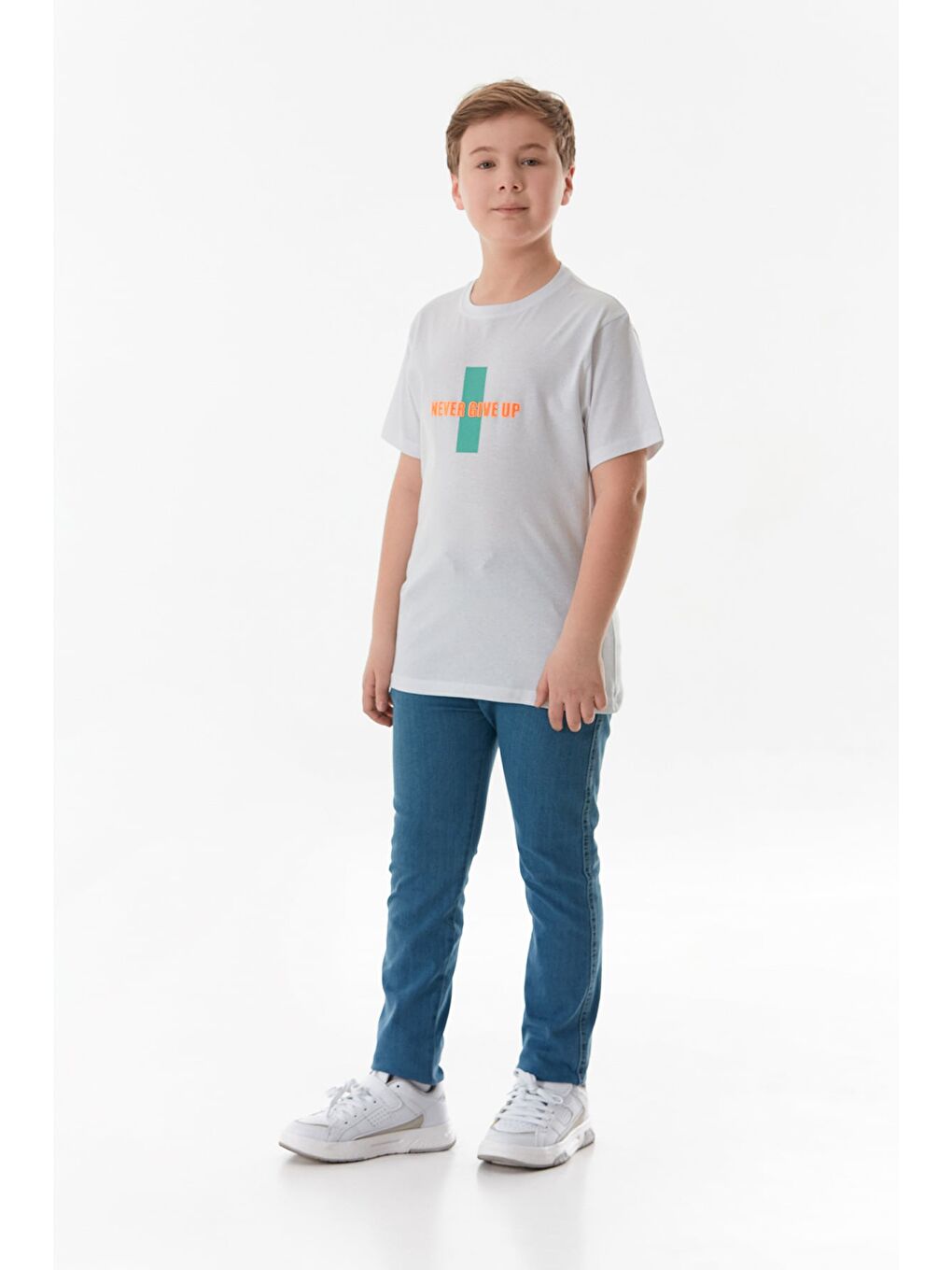 Beyaz Önü Ve Arkası Yazı Baskılı Erkek Çocuk Tişört-2